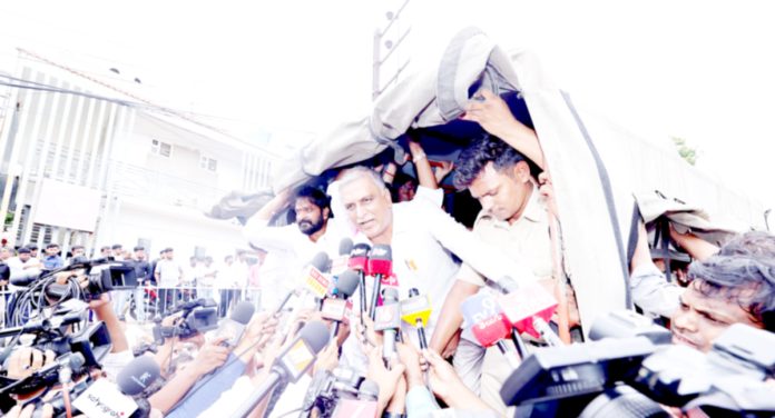 కాంగ్రెస్ వర్సెస్ బీఆర్ఎస్