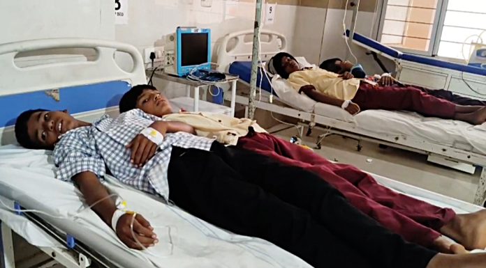 ట్రైబల్ గురుకుల పాఠశాలలో
ఫుడ్ పాయిజన్