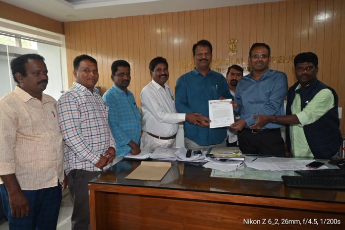 జర్నలిస్టుల రైల్వే పాసులు పునరుద్ధరించాలి