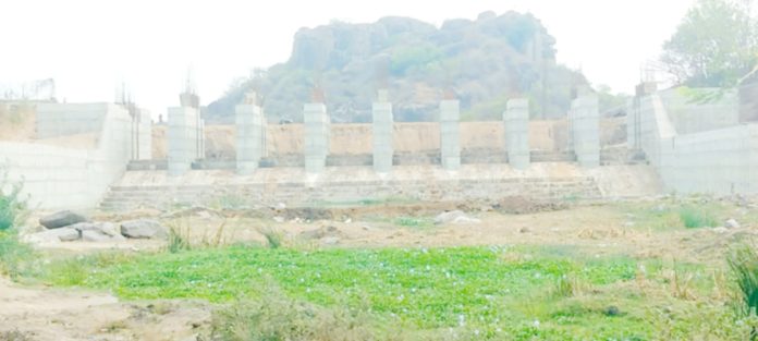 పూడిక తోనే కాలాతీతం