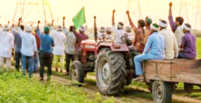 గుజరాత్లో అన్నదాత కన్నెర్ర