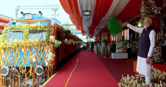 హైడ్రోజన్తో నడిచే తొలి రైలు ప్రారంభం