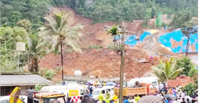 కొండచరియలు విరిగిపడి ఐదుగురు మృతి