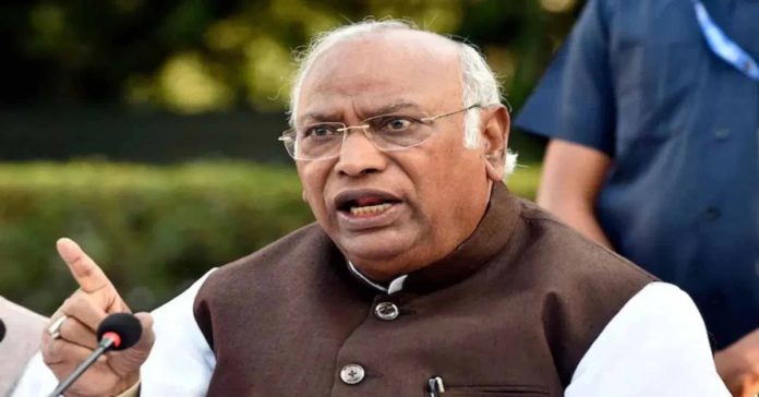 విద్యార్థులపై లాఠీచార్జి ప్రజాస్వామ్య విలువలపై ప్రత్యక్ష దాడి