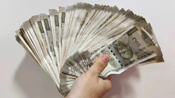 అకౌంట్లోకి రూ.13 వేలు..బ్యాంక్ అకౌంట్ కి ఆధార్ లింక్ తప్పనిసరి!