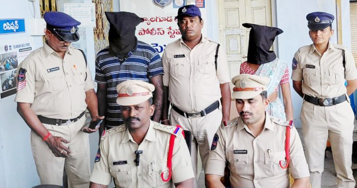 హత్య కేసును ఛేదించిన పోలీసులు