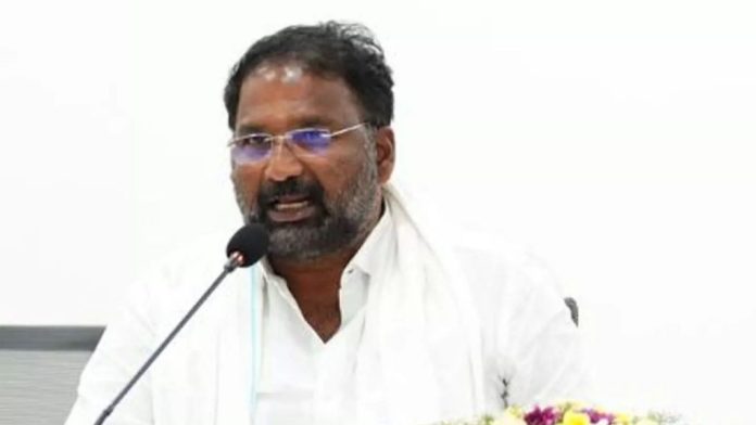 మంత్రి వాకిటి శ్రీహరికి అస్వస్థత..ఐసీయులో చికిత్స