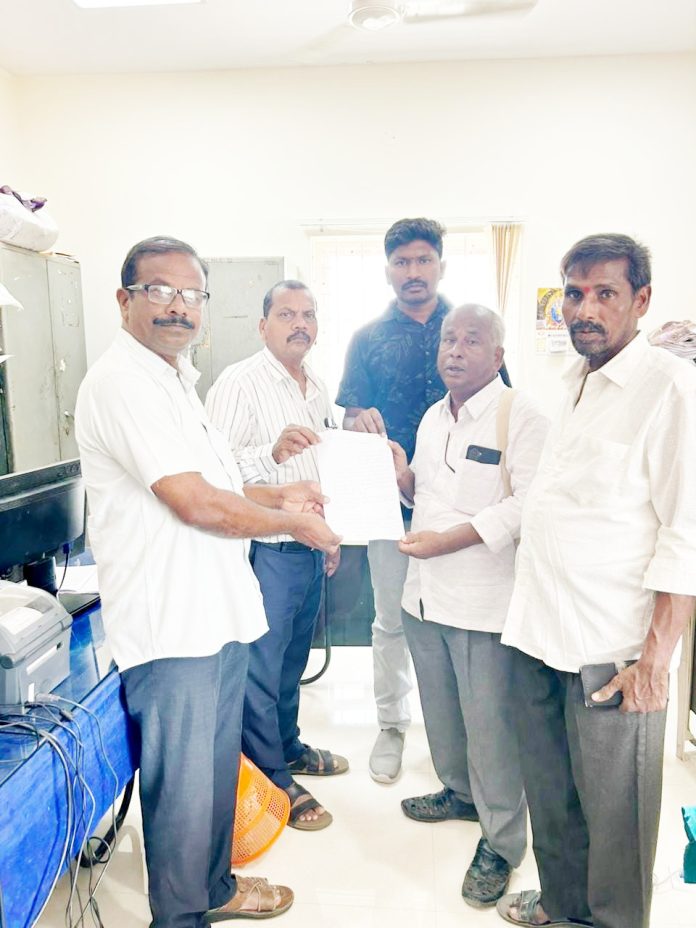 పవర్లూమ్ కార్మికులందరికీ
‘త్రిఫ్ట్’ వర్తింపజేయాలి
