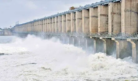 గోదావరికి పోటెత్తుతున్న వరద..
