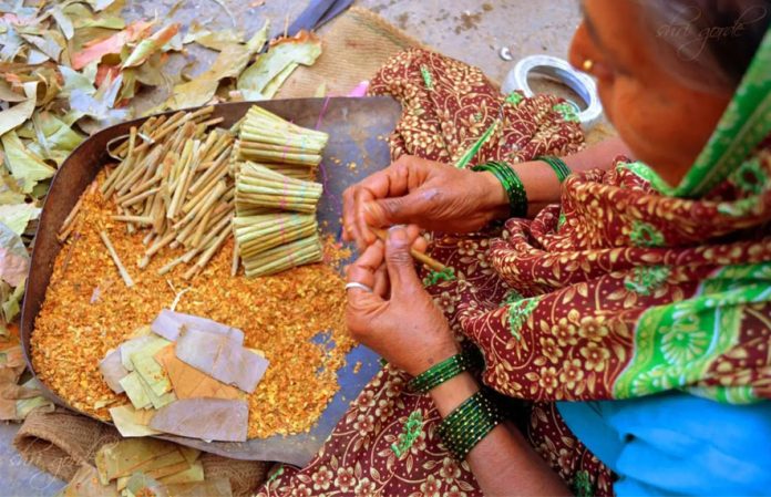 పొగచూరుతున్న బీడీ కార్మికుల బతుకులు