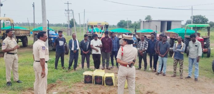 SI gives key instructions to tractor drivers