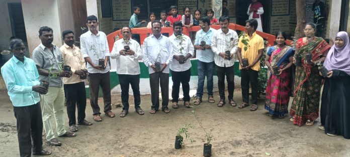 బస్వాపూర్ లో వనమహోత్సవం