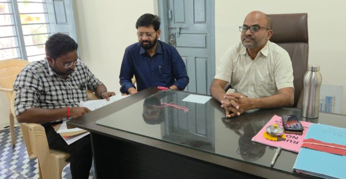 నిగ్వ కార్యదర్శి అవినీతిపై విచారణ