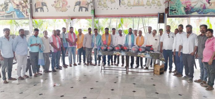 ప్రజాసేవే ఈఎల్ వి ఫౌండేషన్ లక్ష్యం