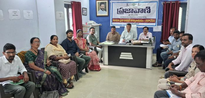 ప్రజావాణిని సద్వినియోగం చేసుకోవాలి: ఎంపీడీఓ