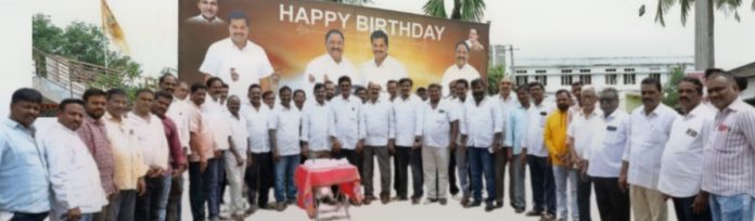మున్సిపల్ మాజీ చైర్మన్ ‘మహేష్’ జన్మదిన వేడుకలు