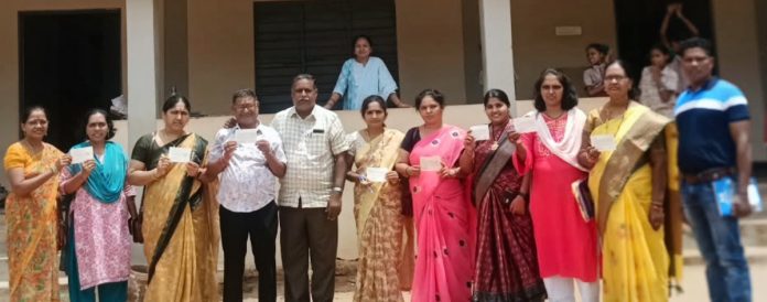 గిరిజన సంక్షేమ శాఖ ఉపాధ్యాయుల పోస్ట్కార్డ్ ఉద్యమం