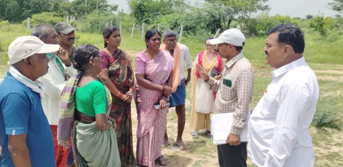 రెవిన్యూ అధికారులను అడ్డుకున్న తోటపల్లి రైతులు