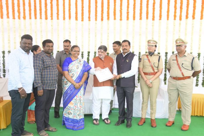హుస్నాబాద్ మున్సిపాలిటీకు ప్రత్యేక అవార్డు