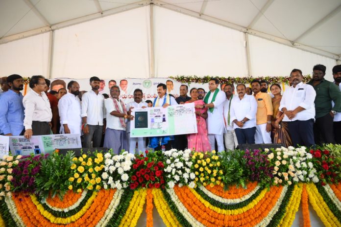 ప్రతిపక్షాలు నోరు తెరిస్తే అబద్దాలు: మంత్రి పొంగులేటి