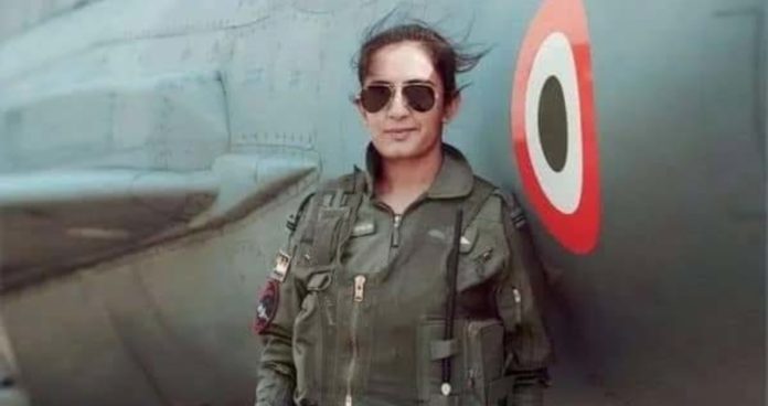 తొలి మహిళా ఫైటర్ కాంబాట్ లీడర్