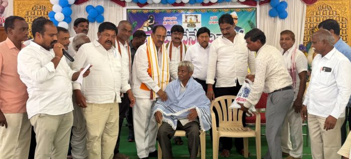 Welfare of handloom weavers is the Congress government's goal: MLA