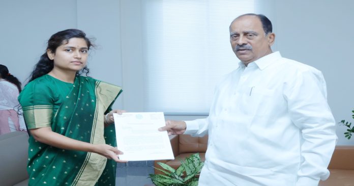 భూముల ఆక్రమణపై సమగ్ర విచారణ జరపాలి