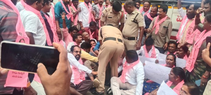 కల్యాణ లక్ష్మి, షాదీ ముబారక్ పథకాలను కాపాడుకోవాలి