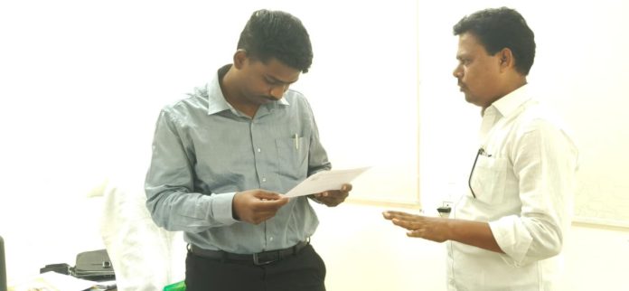 అక్రమ నిర్మాణంపై చర్యలు తీసుకోవాలి