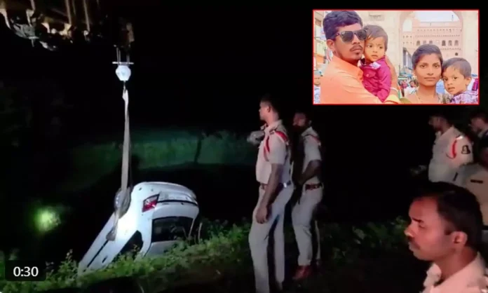 బావిలోకి దూసుకెళ్లిన కారు.. నలుగురి మృతి