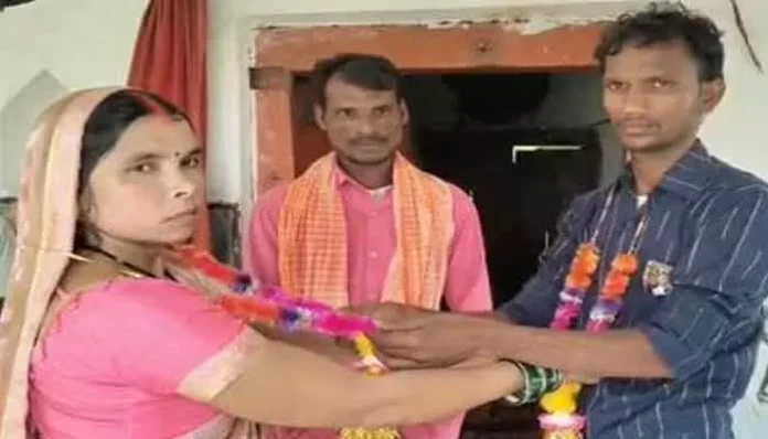 భార్యకు ప్రియుడితో పెళ్లి చేసిన భర్త