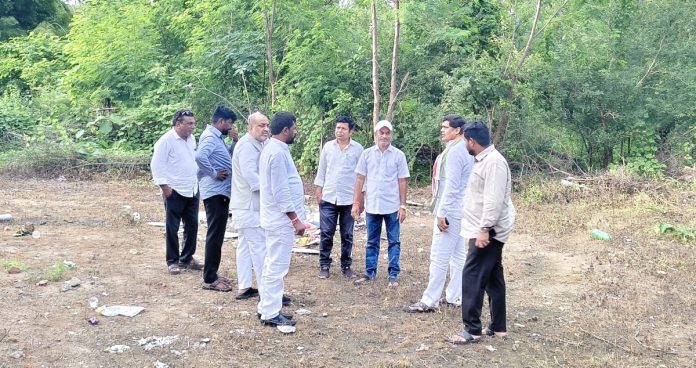 నూతన డీసీసీ కార్యాలయం స్థల పరిశీలన