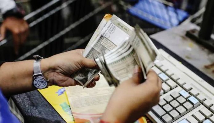 పెరిగిన బ్యాంక్ డిపాజిట్లు