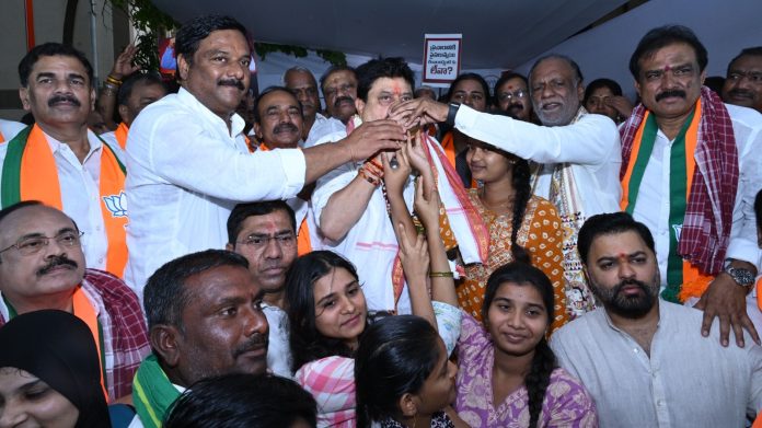 ఫీజు బకాయిలు విడుదలచేసే వరకు పోరాటం :బీజేపీ అధ్యక్షులు రాంచందర్రావు