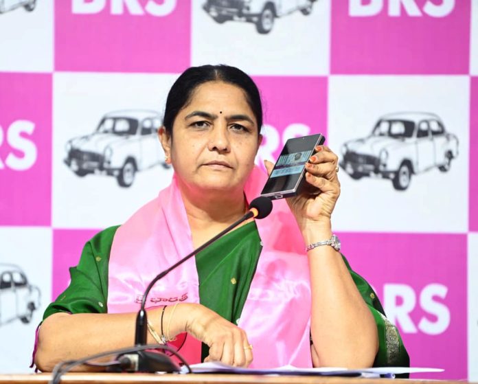సంగారెడ్డి సభలో సీఎం పచ్చి అబద్ధాలు
