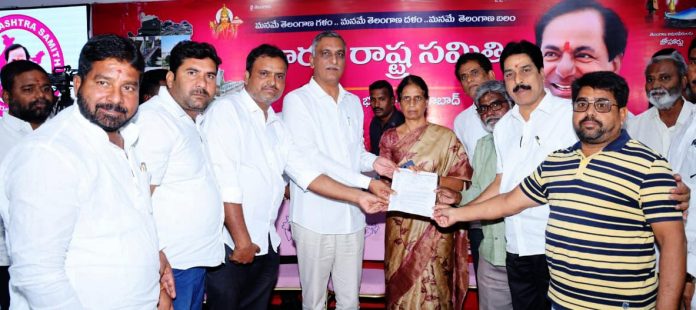 సీఎం ఇంటిని ముట్టడిస్తాం