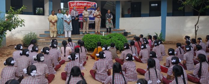 సైబర్ నేరాల పట్ల అప్రమత్తంగా ఉండాలి: ఎస్ఐ బిట్ల పెర్సిస్