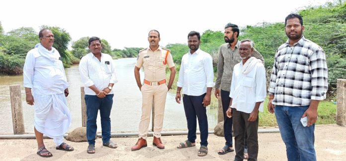 గోజేగావ్ గ్రామస్తులు అప్రమత్తంగా ఉండాలి: ఎస్సై