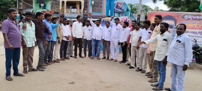 సమాజ సేవలో ఉప్పలయ్య కృషి మరువలేనిది