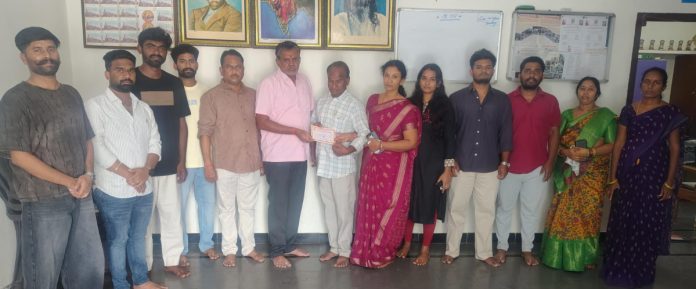 Financial assistance from a jawan's family to Vivekananda Avasam.