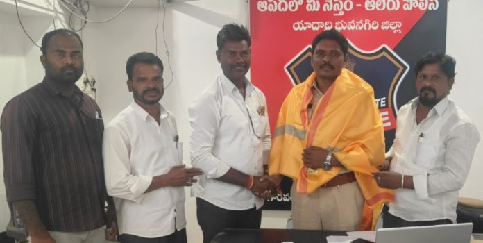 ఎస్ హెచ్ఓ ఉదయ్ కిరణ్ కు ఘన సన్మానం