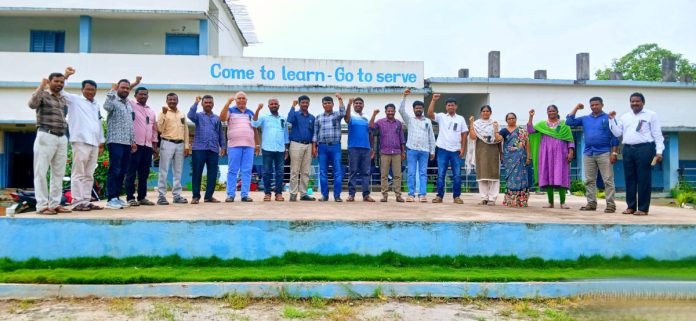 ఉపాధ్యాయుల సమస్యలను వెంటనే పరిష్కరించాలి