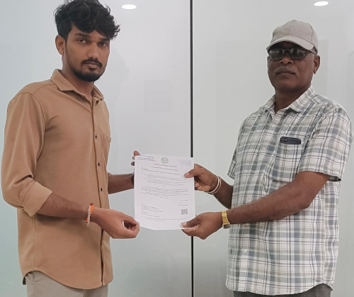 అనారోగ్య బాధితులకు ఎల్ఓసీ అందజేత