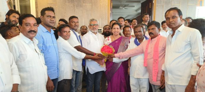 మాజీ ఎమ్మెల్యే పుట్ట మధూకర్ కు ఘన స్వాగతం