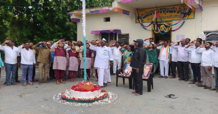 తాడిచెర్లలో స్వాతంత్ర్య దినోత్సవ వేడుకలు