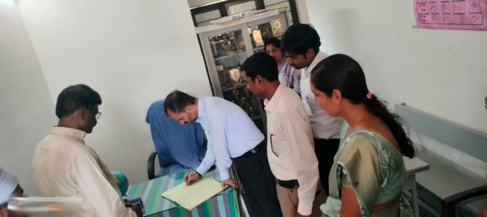 కేజీబీవీని ఆకస్మిక తనిఖీ చేసిన కలెక్టర్ రాహుల్ శర్మ