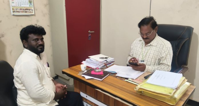 విధుల పట్ల కార్యదర్శి నిర్లక్ష్యం వీడాలి
