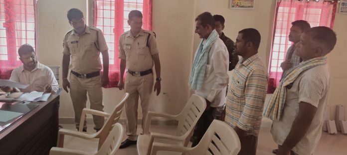 గుడుంబా తయారీదారుల బైండోవర్