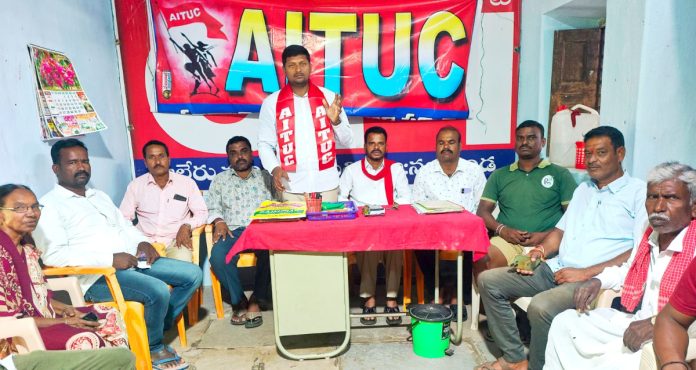 కార్మికుల సమస్యలపై సమరశీల పోరాటాలు నిర్వహిస్తాం
