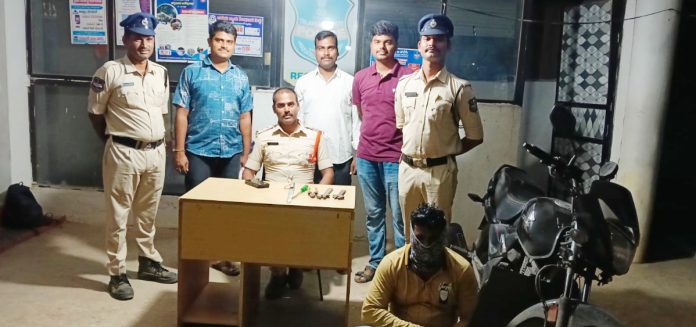ట్రాన్స్ఫార్మర్ల దొంగల ముఠా అరెస్టు
